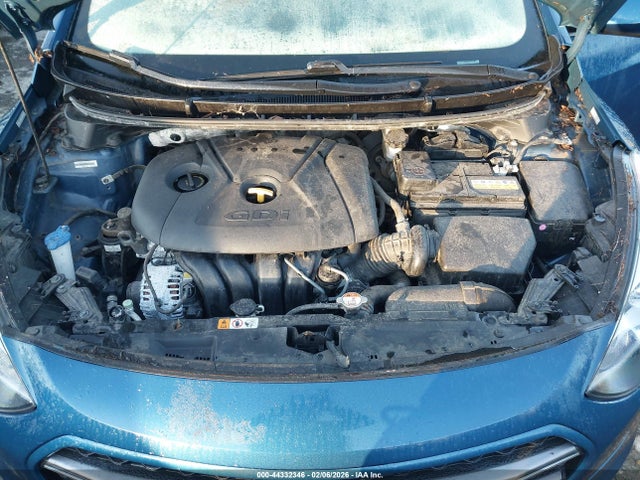 KMHD35LH1GU300457 Hyundai ELANTRA GT