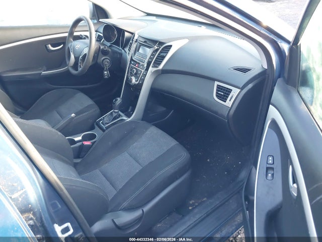 KMHD35LH1GU300457 Hyundai ELANTRA GT