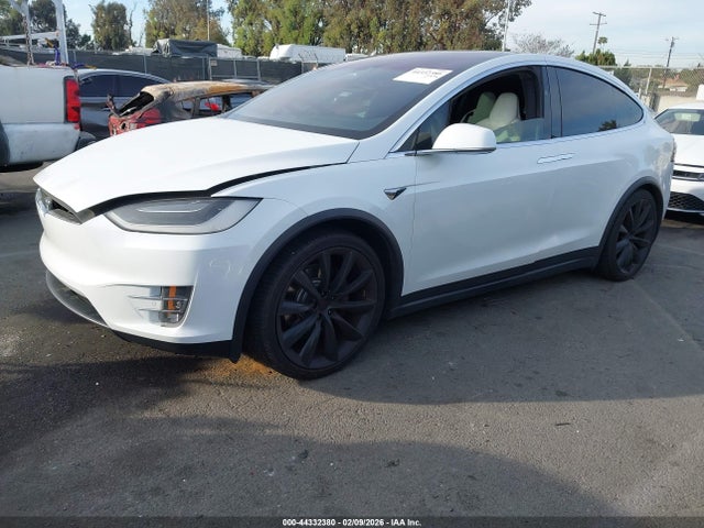 Продаж на аукціоні авто 2018 Tesla Model X 100d/75d/p100d, vin: 5YJXCBE2XJF121293, номер лоту: 44332380