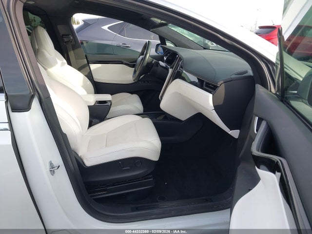 Продаж на аукціоні авто 2018 Tesla Model X 100d/75d/p100d, vin: 5YJXCBE2XJF121293, номер лоту: 44332380