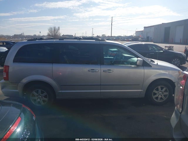 Aukcja sprzedaży 2010 Chrysler Town & Country Touring, vin: 2A4RR5D1XAR213701, numer aukcji: 44332412