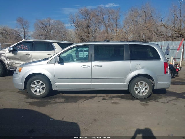 Aukcja sprzedaży 2010 Chrysler Town & Country Touring, vin: 2A4RR5D1XAR213701, numer aukcji: 44332412