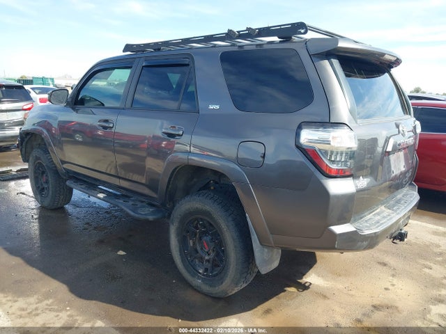 2016 TOYOTA 4RUNNER JTEBU5JRXG5328039 Photo 2