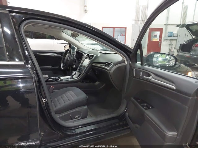 3FA6P0HD3GR215434 Ford FUSION SE
