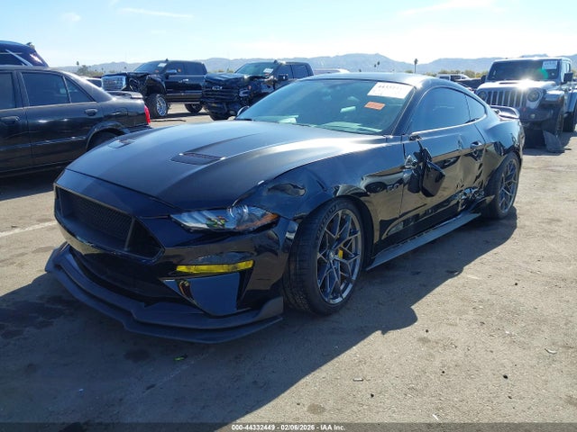Ford Mustang Gt Premium 2019 1FA6P8CF9K5201556 Image 2