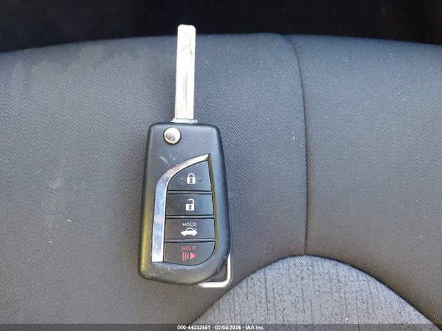 4T1C11BKXMU036237 Toyota Camry Le Awd