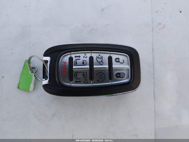 2022 CHRYSLER PACIFICA HYBRID 2C4RC1L73NR148007 Photo 10