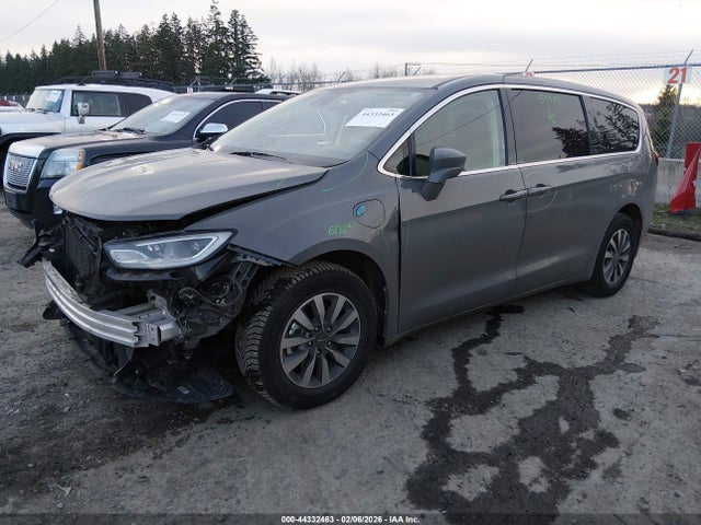 2022 CHRYSLER PACIFICA HYBRID 2C4RC1L73NR148007 Photo 1