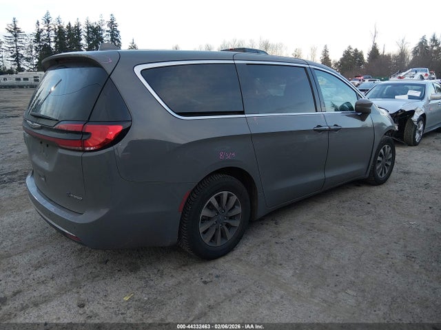 2022 CHRYSLER PACIFICA HYBRID 2C4RC1L73NR148007 Photo 3