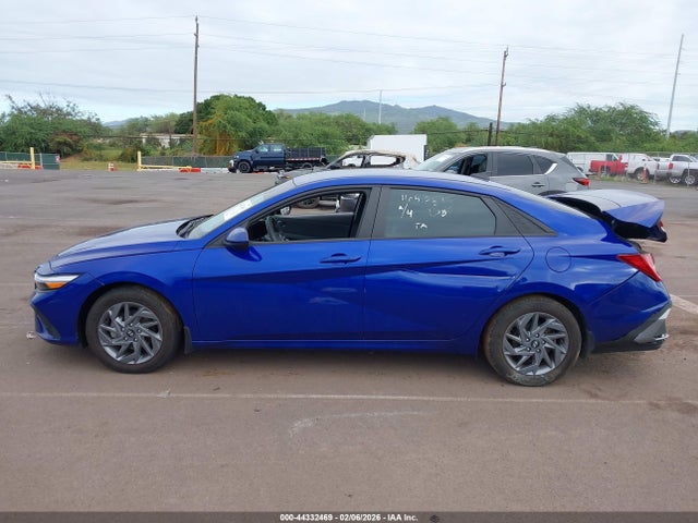 44332469 :رقم المزاد ، KMHLM4DJ8RU093928 vin ، 2024 Hyundai Elantra Hybrid Blue مزاد بيع