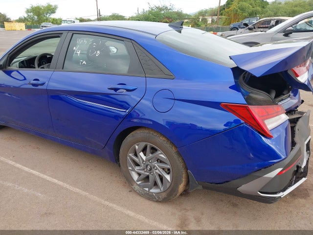 44332469 :رقم المزاد ، KMHLM4DJ8RU093928 vin ، 2024 Hyundai Elantra Hybrid Blue مزاد بيع