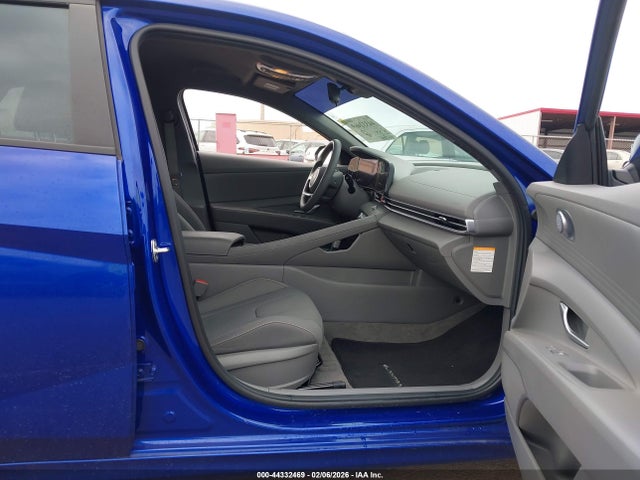 44332469 :رقم المزاد ، KMHLM4DJ8RU093928 vin ، 2024 Hyundai Elantra Hybrid Blue مزاد بيع