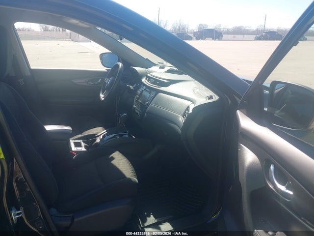 5N1AT2MV8JC820898 Nissan ROGUE SV