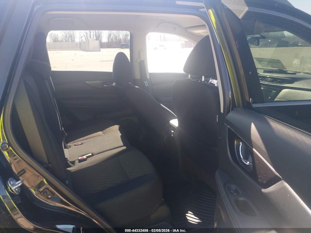 5N1AT2MV8JC820898 Nissan ROGUE SV