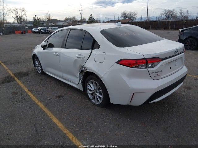 2021 TOYOTA COROLLA 5YFHPMAEXMP228339 Photo 2
