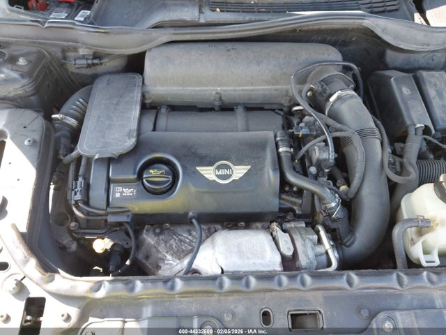 2016 MINI COUNTRYMAN WMWZC5C51GWT38885 Photo 9