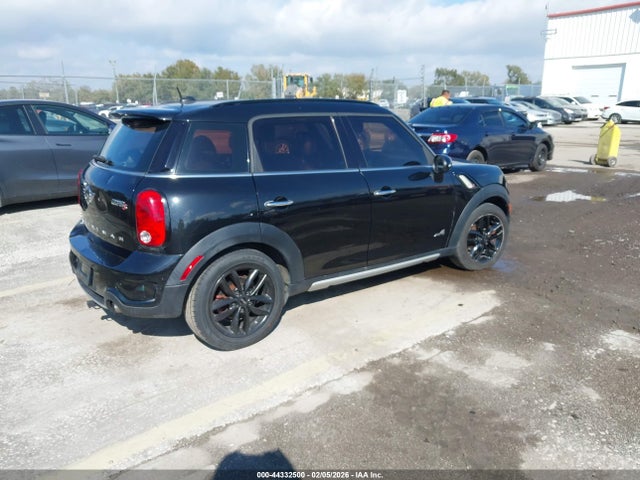 2016 MINI COUNTRYMAN WMWZC5C51GWT38885 Photo 3