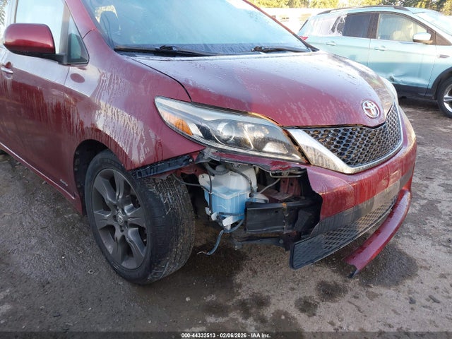 5TDXK3DC1GS754823 Toyota Sienna