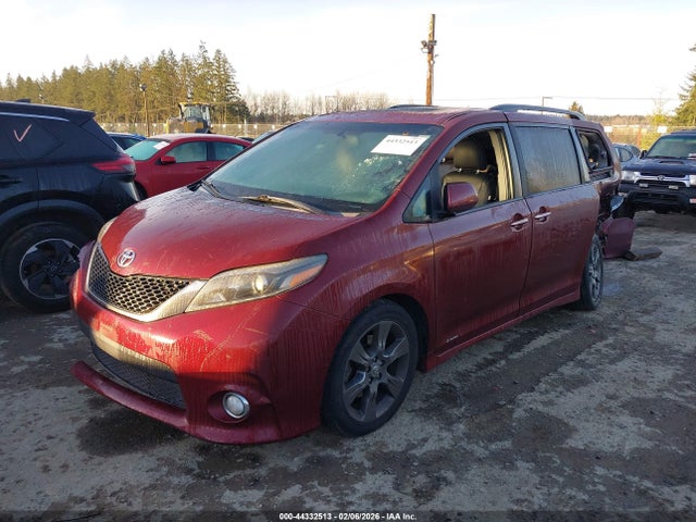 5TDXK3DC1GS754823 Toyota Sienna