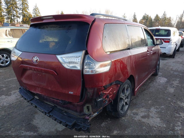 5TDXK3DC1GS754823 Toyota Sienna
