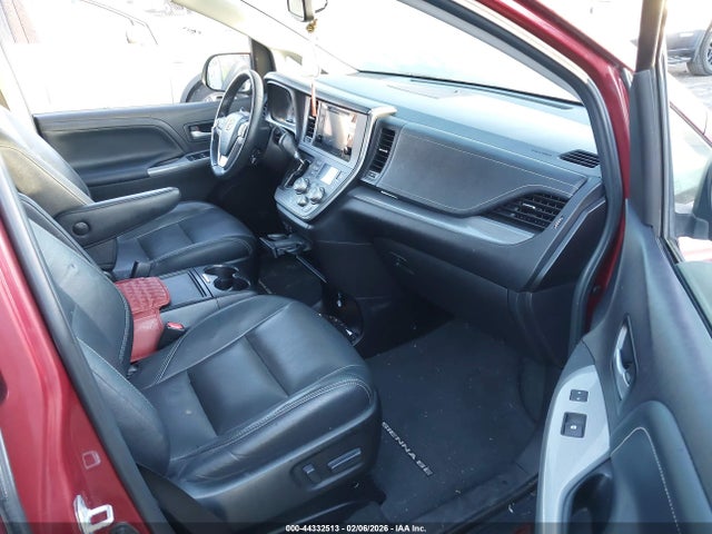 5TDXK3DC1GS754823 Toyota Sienna