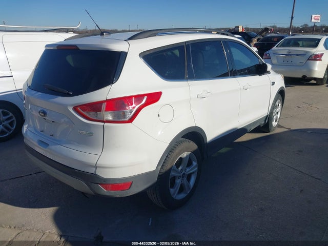 1FMCU0GX6EUA92439 Ford ESCAPE SE