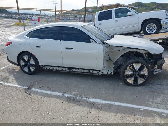 44332542 :رقم المزاد ، WBY43AW01PFP36442 vin ، 2023 Bmw I4 Edrive35 مزاد بيع