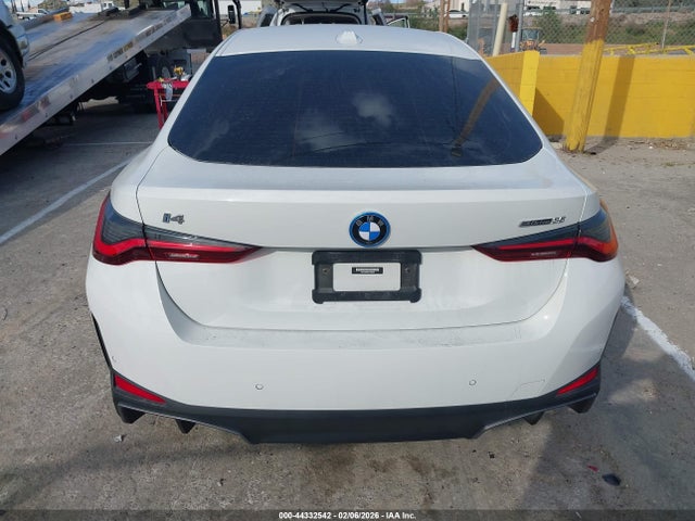44332542 :رقم المزاد ، WBY43AW01PFP36442 vin ، 2023 Bmw I4 Edrive35 مزاد بيع