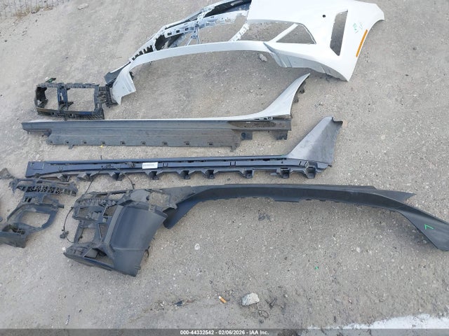 44332542 :رقم المزاد ، WBY43AW01PFP36442 vin ، 2023 Bmw I4 Edrive35 مزاد بيع