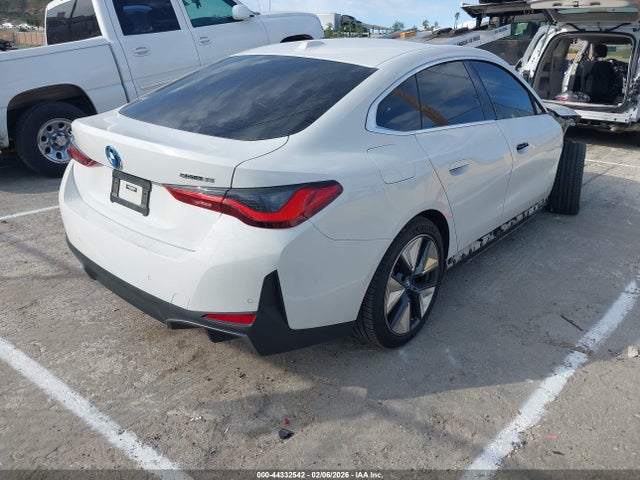 44332542 :رقم المزاد ، WBY43AW01PFP36442 vin ، 2023 Bmw I4 Edrive35 مزاد بيع