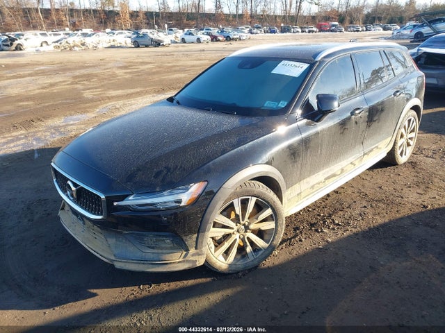 2022 Volvo V60 Cross Country T5 მანქანა იყიდება აუქციონზე, vin: YV4102WK3N1085309, აუქციონის ნომერი: 44332614