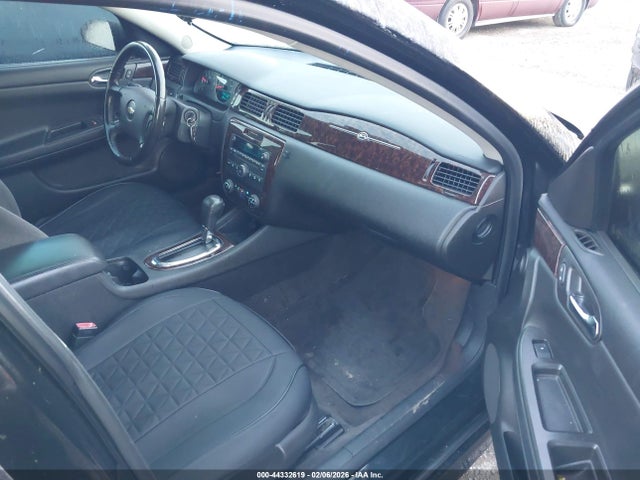 2G1WB5E3XE1187840 Chevrolet Impala Limited Lt