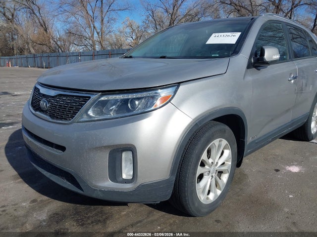 5XYKUDA77EG448009 KIA Sorento Ex V6