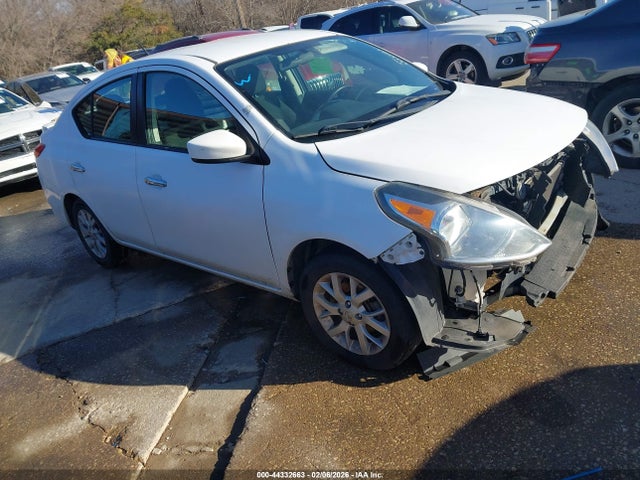 3N1CN7AP3JL824374 Nissan Versa 1.6 Sv