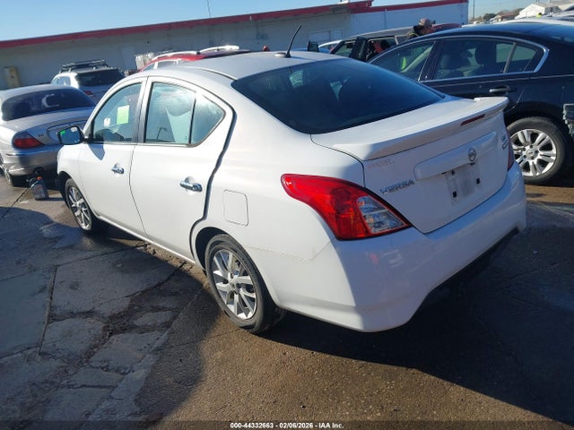 3N1CN7AP3JL824374 Nissan Versa 1.6 Sv