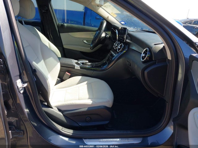 Продаж на аукціоні авто 2015 Mercedes-benz C 300 Luxury/sport, vin: 55SWF4JB9FU057595, номер лоту: 44332681