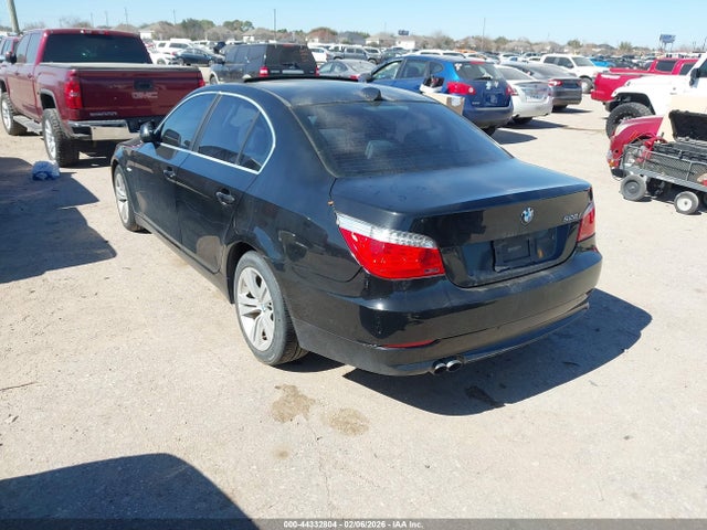 2010 BMW 528I WBANU5C59AC442092 Photo 2