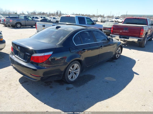 2010 BMW 528I WBANU5C59AC442092 Photo 3