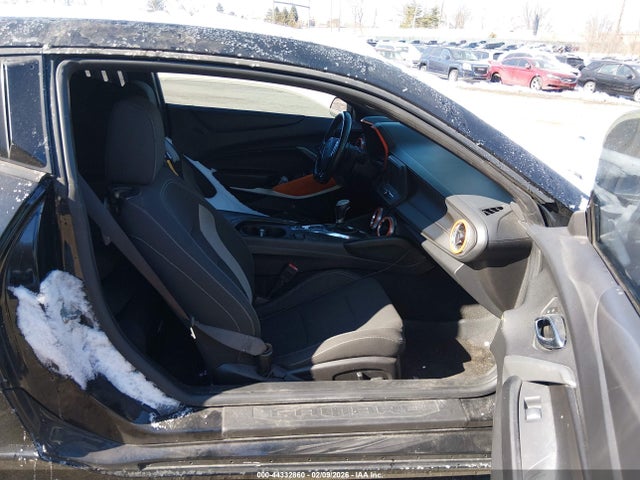2017 CHEVROLET CAMARO 1G1FB1RS7H0104374 Photo 4