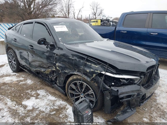 2021 BMW X6 5UXCY6C08M9E11587