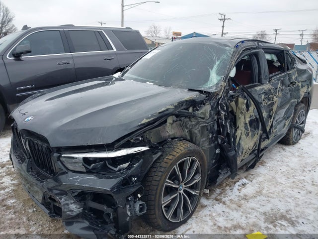 2021 BMW X6 5UXCY6C08M9E11587 Photo 1