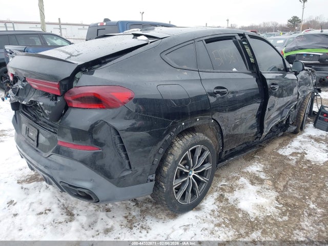 2021 BMW X6 5UXCY6C08M9E11587 Photo 3