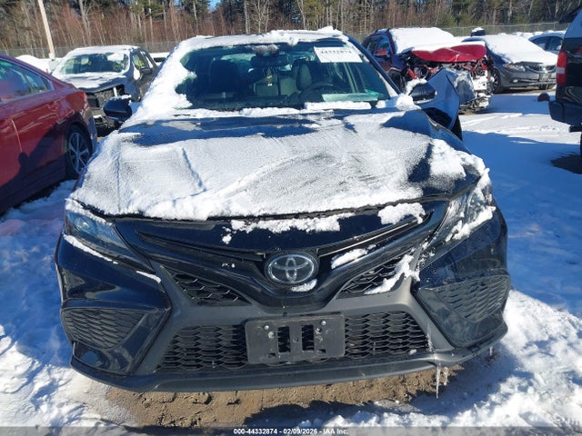 4T1T11BK2RU129681 Toyota CAMRY SE