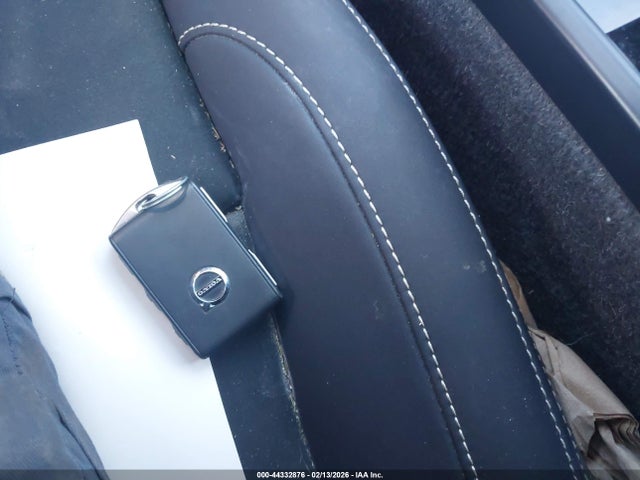 2022 VOLVO XC40 RECHARGE PURE ELECTRIC YV4ED3UR8N2708932 Photo 10