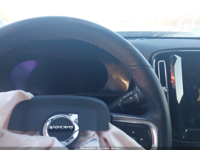 2022 VOLVO XC40 RECHARGE PURE ELECTRIC YV4ED3UR8N2708932 Photo 6