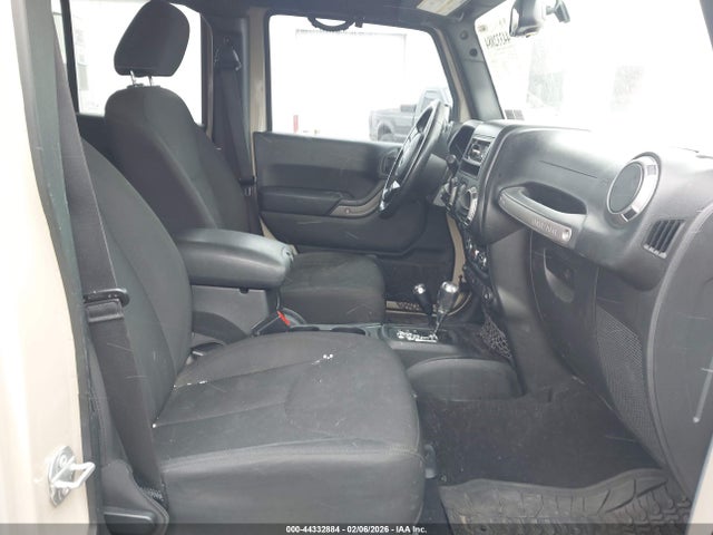 2016 JEEP WRANGLER UNLIMITED 1C4BJWDG2GL314418 Photo 4