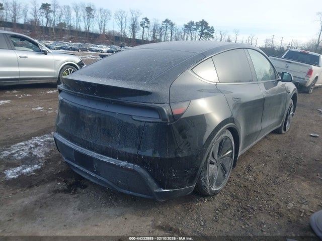 2026 TESLA MODEL Y 7SAYGDED9TF383527 Photo 3