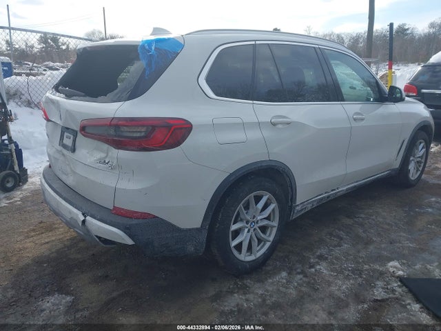 2019 BMW X5 5UXCR6C53KLK89954 Photo 3
