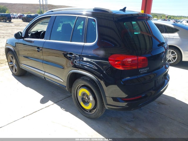 2017 VOLKSWAGEN TIGUAN WVGUV7AX8HW504579 Photo 2
