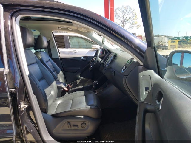 2017 VOLKSWAGEN TIGUAN WVGUV7AX8HW504579 Photo 4